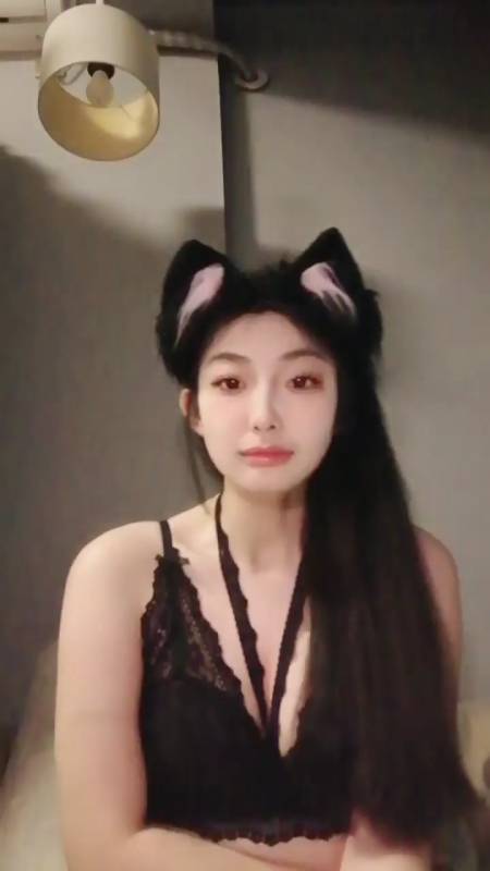 鸭鸭是个m-顶级尤物与粉丝互动游戏合集1 [7v/3.18G]