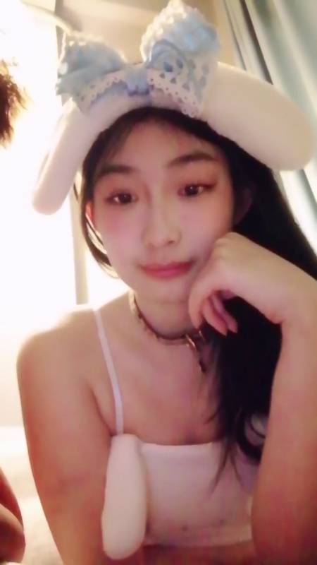 鸭鸭是个m-顶级尤物与粉丝互动游戏合集1 [7v/3.18G]