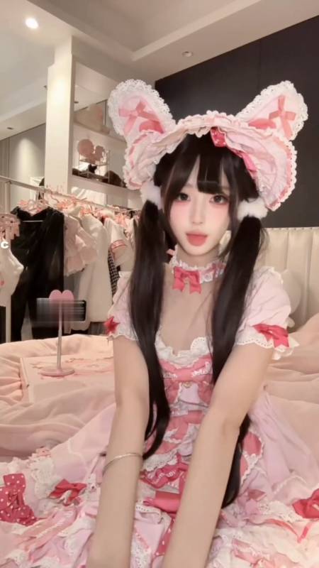 季雨-粉色洛丽塔付费定制完整版 [1V/650M]