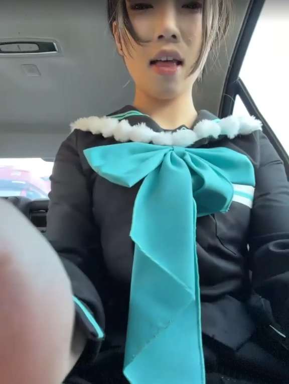 Yiyi-707-车内制服学妹 [1v/1.19G]