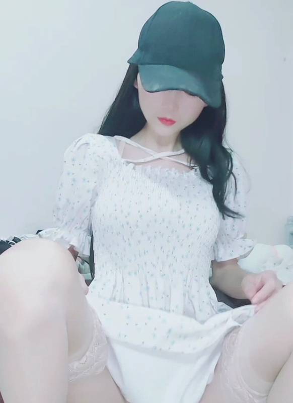 蒂米 梅花十三-乘骑骨感学姐 [2v/295M]