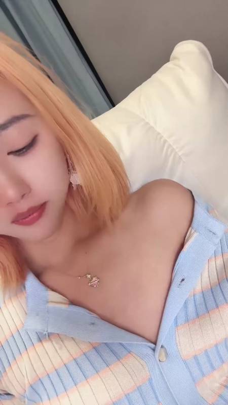 小鹿大秀-时髦学姐付费定制 [1v/855M]