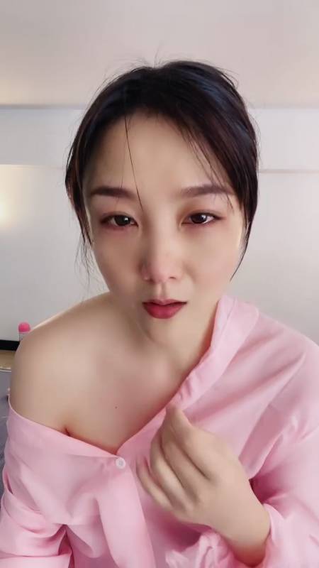 千岛溪子-黑丝美腿御姐 [1v/927M]