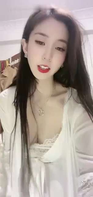 鱼鱼不甜-抖抖网红土豪定制视频  [3v/95M]