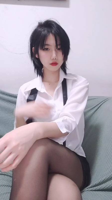 推特 韵韵-最新私拍付费合集 [3v/1.19G]