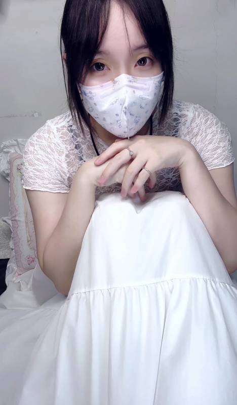 企鹅小姐 misspenguin72-制服学姐JK [2V/698M]