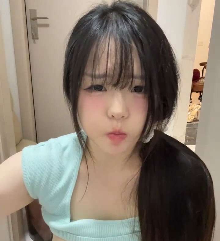 Selen-S-乖巧双马尾邻家学姐 [2v/1.24G]