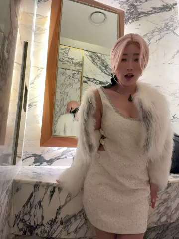 最美户外女神 winter11-付费定制 时髦丝袜制服御姐 [6V/1.63G]