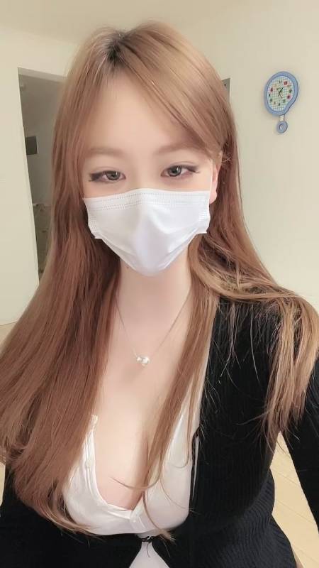 这么顶级身材大奶女神 【兔菲小妤】 没有乳头的果冻般的巨乳,干净漂亮的骚穴自慰白嫩的皮肤12.21.12.25 付费合集【23V】