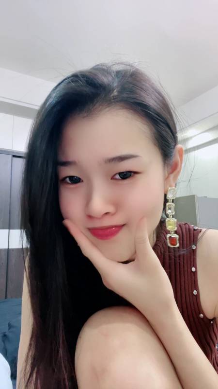 骨干美女 【爱玩的彤彤】 黑长直妹子有股独特气质,身材纤细对着狼友摇摆扒逼跳舞 26.4.9-26.4.30合集【23V】