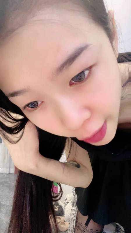 骨干美女 【爱玩的彤彤】 黑长直妹子有股独特气质,身材纤细对着狼友摇摆扒逼跳舞 26.4.9-26.4.30合集【23V】