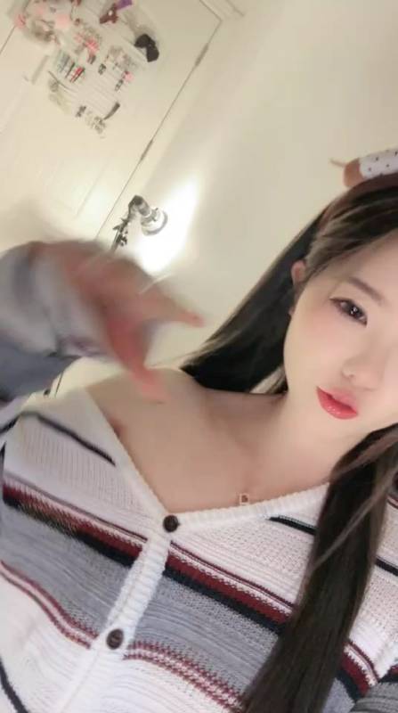 谣禾2-清纯骨感校花女神 [2v/2.89G]