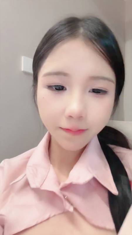 小岛-清纯粉色制服学姐 [1v/456M]