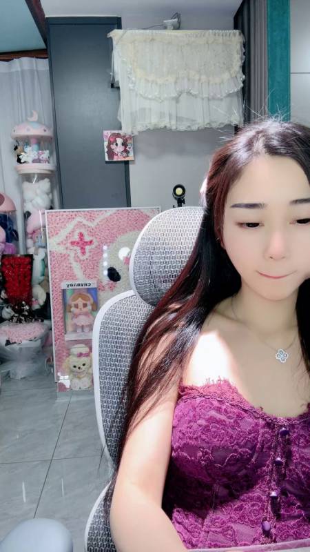 超骚女神【战斗天使】 高个身材诱人在镜头前摇摆跳舞，粉嫩小逼扒开嫩肉绽放小舌一吐勾人夺魄，2026.3.5日至3.10日合集。[17v]