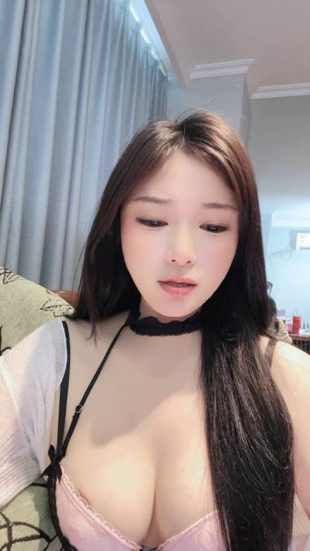 顶级美女【耶斯】大胸翘臀高颜值美女让人看呆,粉逼滑嫩扒开揉弄淫叫更是刺激,2026.5月9日-5月19日合集【18v/30.4G】