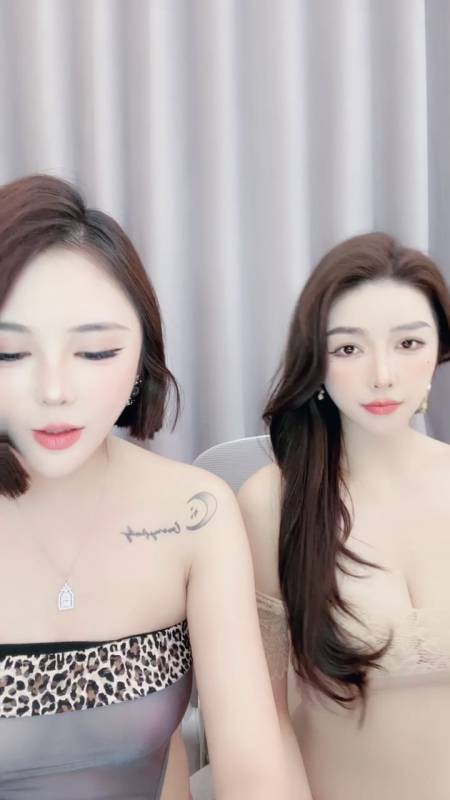 高段位气质御姐【功夫不好不要找我】颜值姐妹花~雪白巨乳~丝袜翘臀~丝足勾引~淫语浪叫~翘臀抖奶揉穴内裤勒逼 [24v]